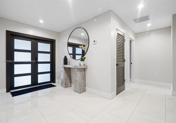 Interior, Recessed Lighting