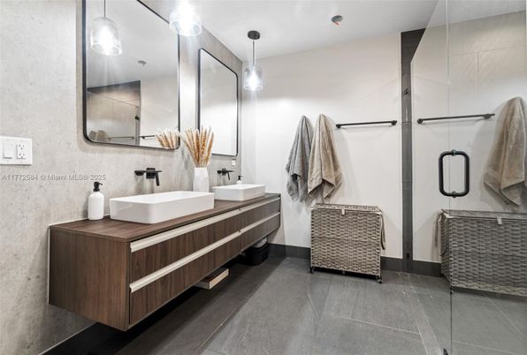 Bathroom, Dual Sink Vanities, Interior, Pendant Lights