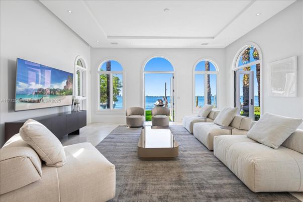Interior, Living room, Recessed Lighting, Water