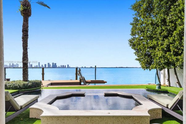 Exterior, Pool, Water