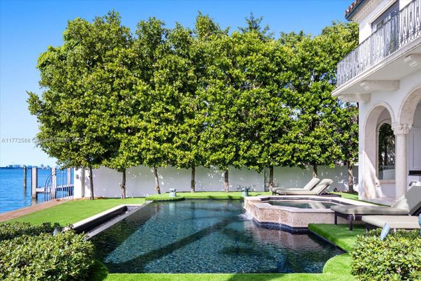 Exterior, Pool, Water