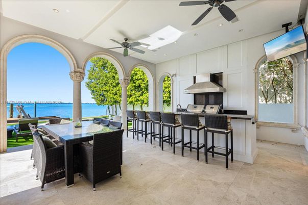 Exterior, Recessed Lighting, Water