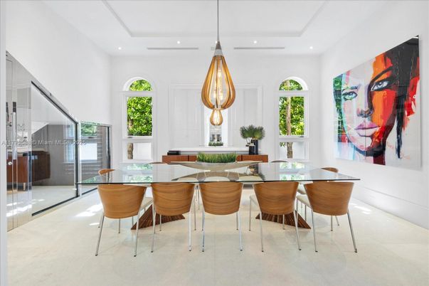 Dining room, Interior, Pendant Lights, Recessed Lighting