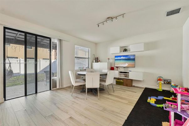 Dining room, Interior, Wood Texture Flooring