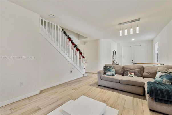 Interior, Living room, Pendant Lights, Recessed Lighting, Wood Texture Flooring
