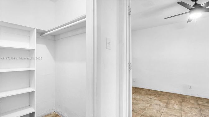 Interior, Walk-in Closets