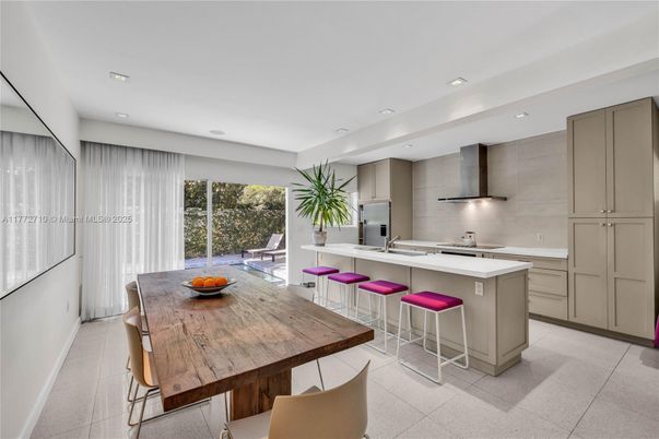 Dining room, Interior, Kitchen, Recessed Lighting, Stainless Steel Appliances