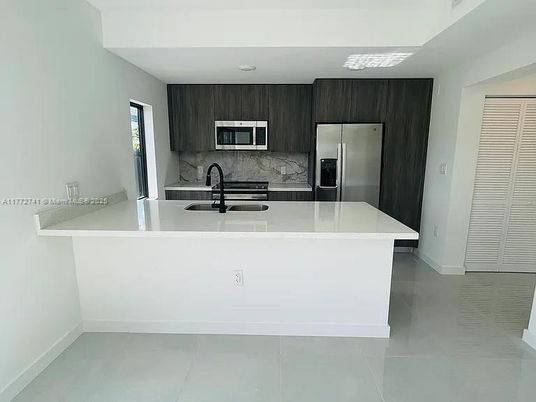 Interior, Kitchen, Stainless Steel Appliances