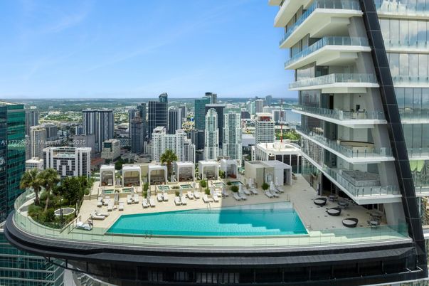 Exterior, Pool, Other, Skyline