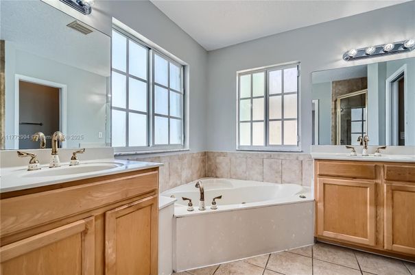 Bathroom, Dual Sink Vanities, Interior