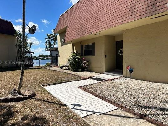 Backyard, Exterior, Water