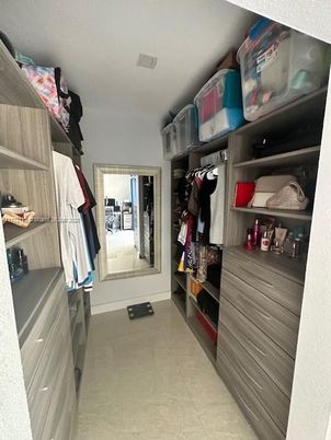 Interior, Walk-in Closets