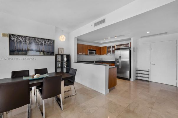 Chandelier, Dining room, Interior, Kitchen, Pendant Lights, Recessed Lighting, Stainless Steel Appliances