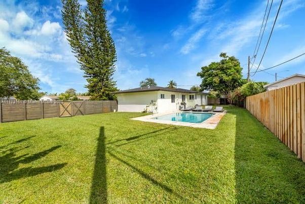 Backyard, Exterior, Pool
