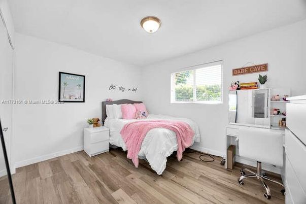 Bedroom, Home Office, Interior, Wood Texture Flooring