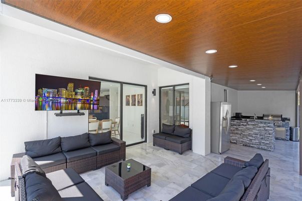 Interior, Kitchen, Living room, Recessed Lighting, Wooden Ceilings