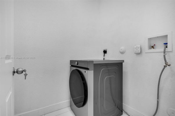 Interior, Washer