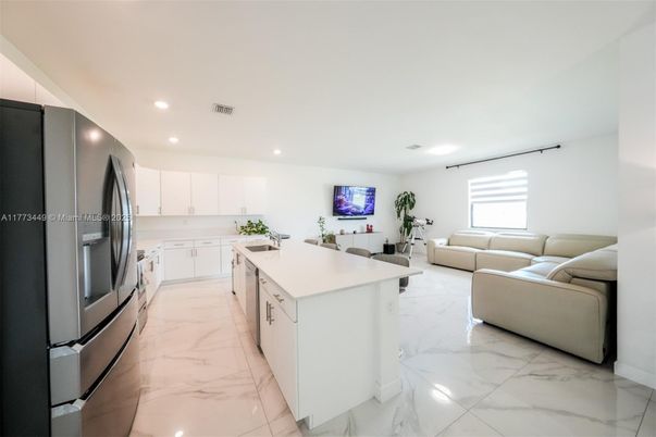 Interior, Kitchen, Living room, Marble, Recessed Lighting