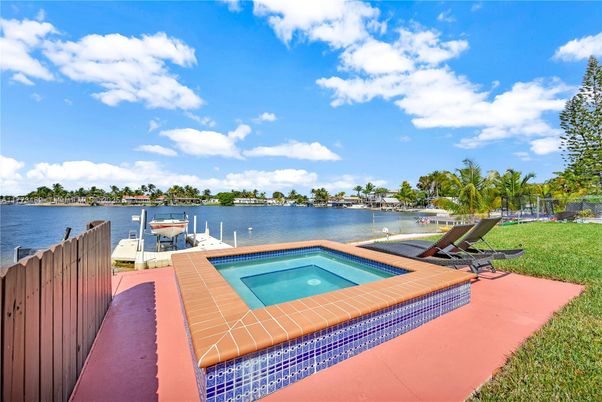 Exterior, Lake, Pool