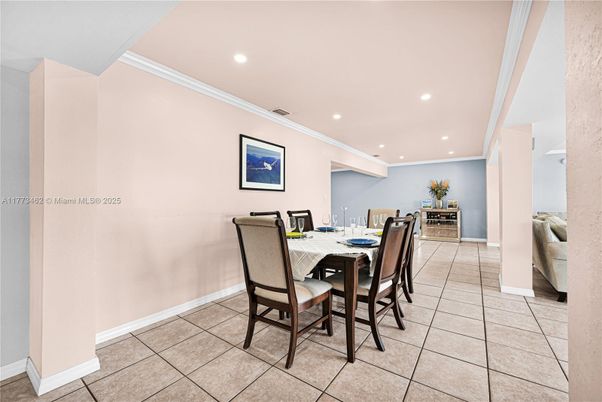Dining room, Interior, Recessed Lighting