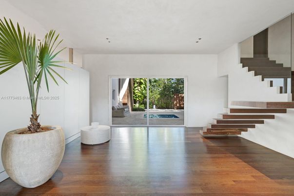Interior, Recessed Lighting, Wood Texture Flooring