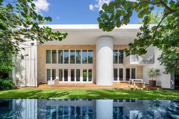 Backyard, Exterior, Pool, Water