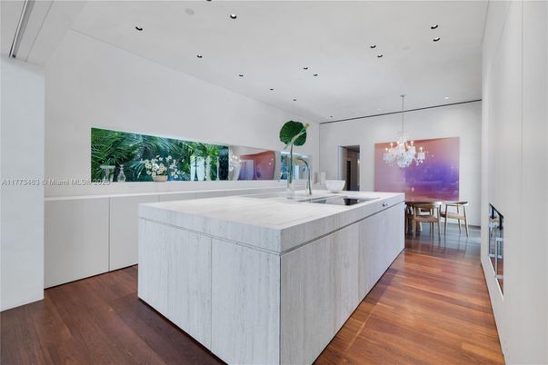 Chandelier, Dining room, Interior, Pendant Lights, Recessed Lighting, Wood Texture Flooring