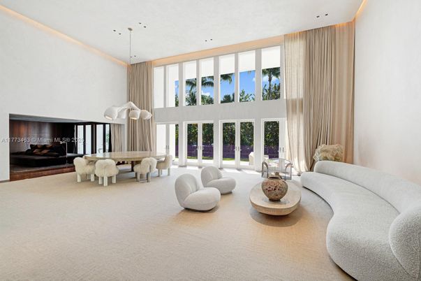 Dining room, Interior, Living room, Pendant Lights, Recessed Lighting