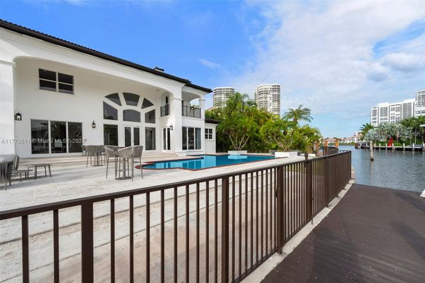 Exterior, Pool, Water