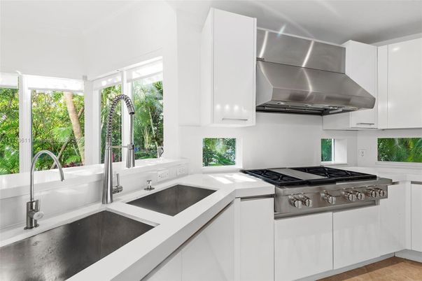 Interior, Kitchen, Stainless Steel Appliances