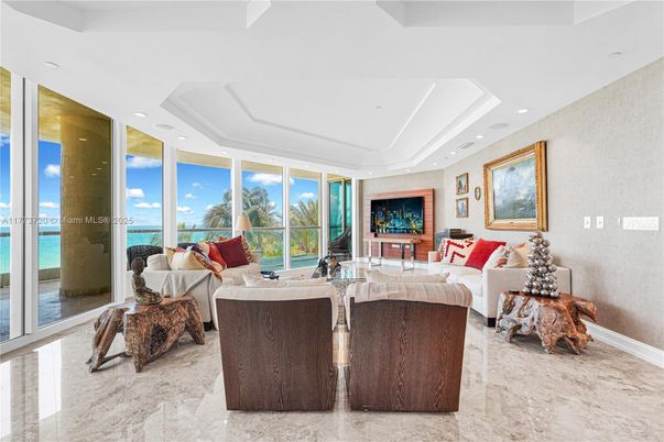 Interior, Living room, Recessed Lighting, Water