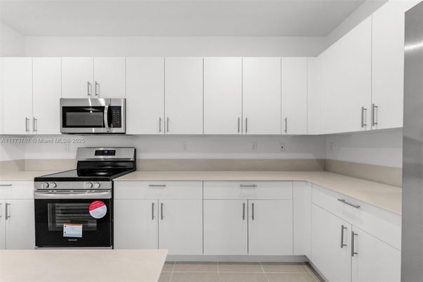 Interior, Kitchen, Stainless Steel Appliances