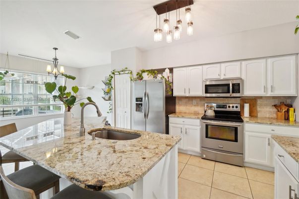 Interior, Kitchen, Pendant Lights, Stainless Steel Appliances