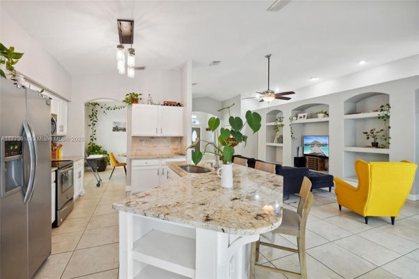 Dining room, Interior, Kitchen, Living room, Pendant Lights, Recessed Lighting