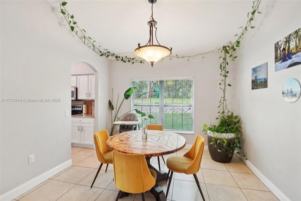 Dining room, Interior