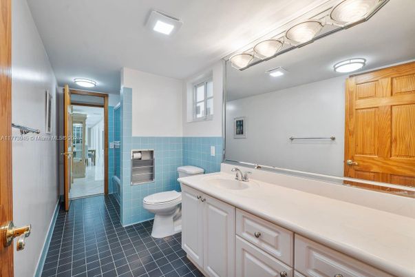 Bathroom, Interior