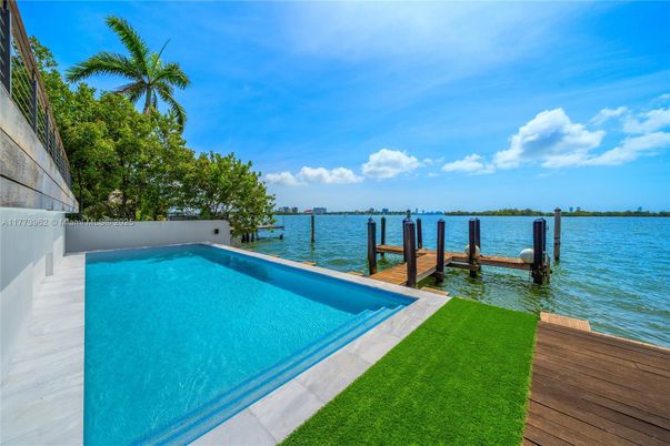 Exterior, Pool, Water