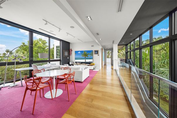 Dining room, Interior, Living room, Recessed Lighting, Wood Texture Flooring