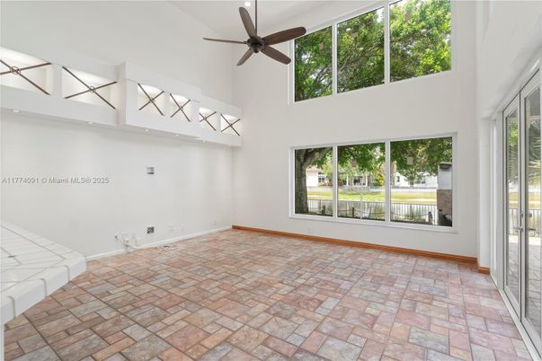 Empty room, Interior, Sun Room