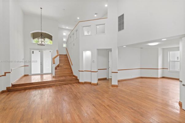 Interior, Pendant Lights, Recessed Lighting, Wood Texture Flooring