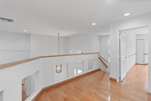 Interior, Pendant Lights, Recessed Lighting, Wood Texture Flooring