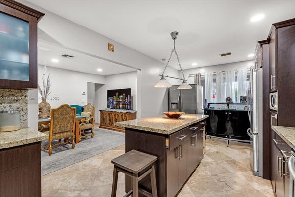 Dining room, Interior, Kitchen, Pendant Lights, Recessed Lighting, Stainless Steel Appliances