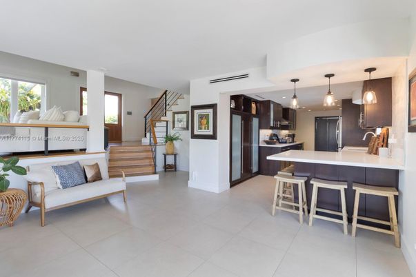 Interior, Kitchen, Pendant Lights, Stainless Steel Appliances