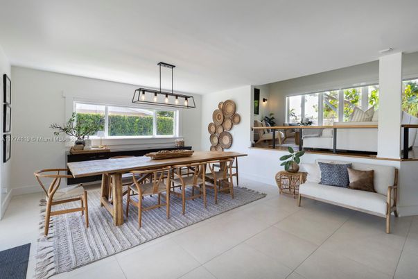 Dining room, Interior, Pendant Lights