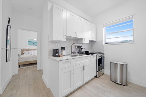 Bedroom, Interior, Kitchen, Stainless Steel Appliances, Wood Texture Flooring