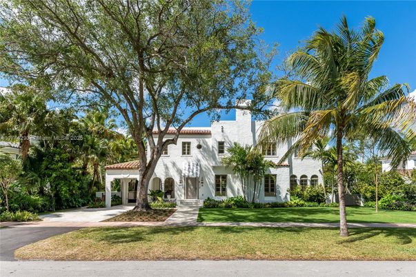 Backyard, Exterior, Facade, Spanish Mediterranean