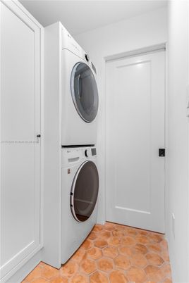 Interior, Utility Closets, Washer