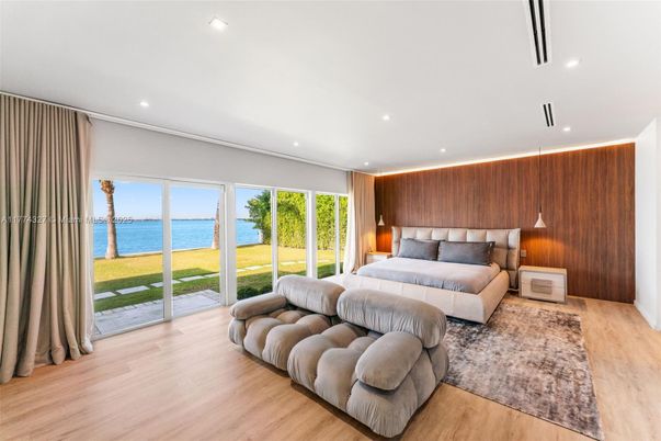 Bedroom, Interior, Recessed Lighting, Water, Wood Texture Flooring
