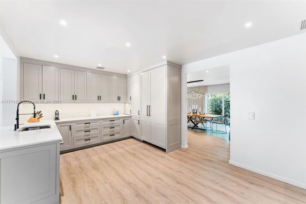 Dining room, Interior, Kitchen, Pendant Lights, Recessed Lighting, Wood Texture Flooring