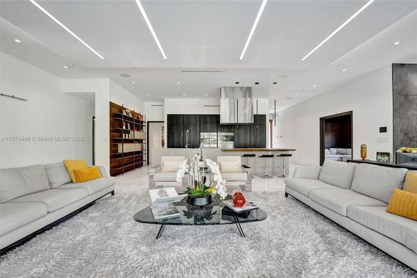 Interior, Kitchen, Living room, Pendant Lights, Recessed Lighting